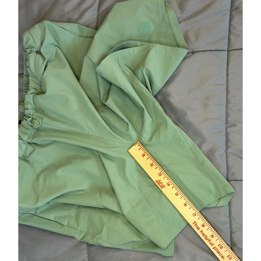 THE NORTH FACE Wasabi Aqua Green Exploration Shorts Mens Large spandex lined